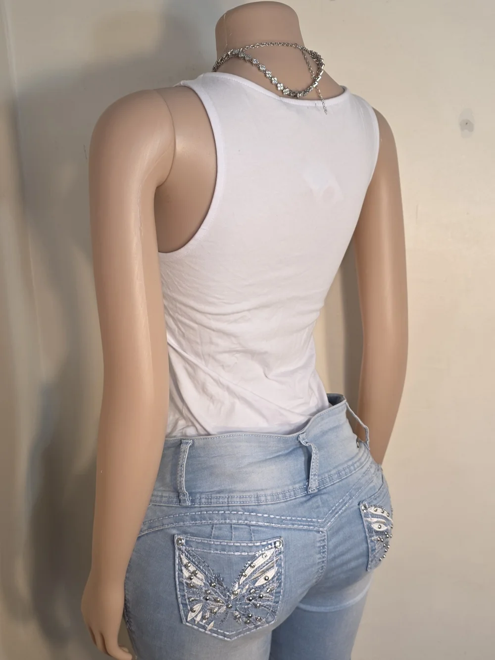 ☆Ambiance White Ruched V-Neck Tank Top☆ - Picture 3 of 4